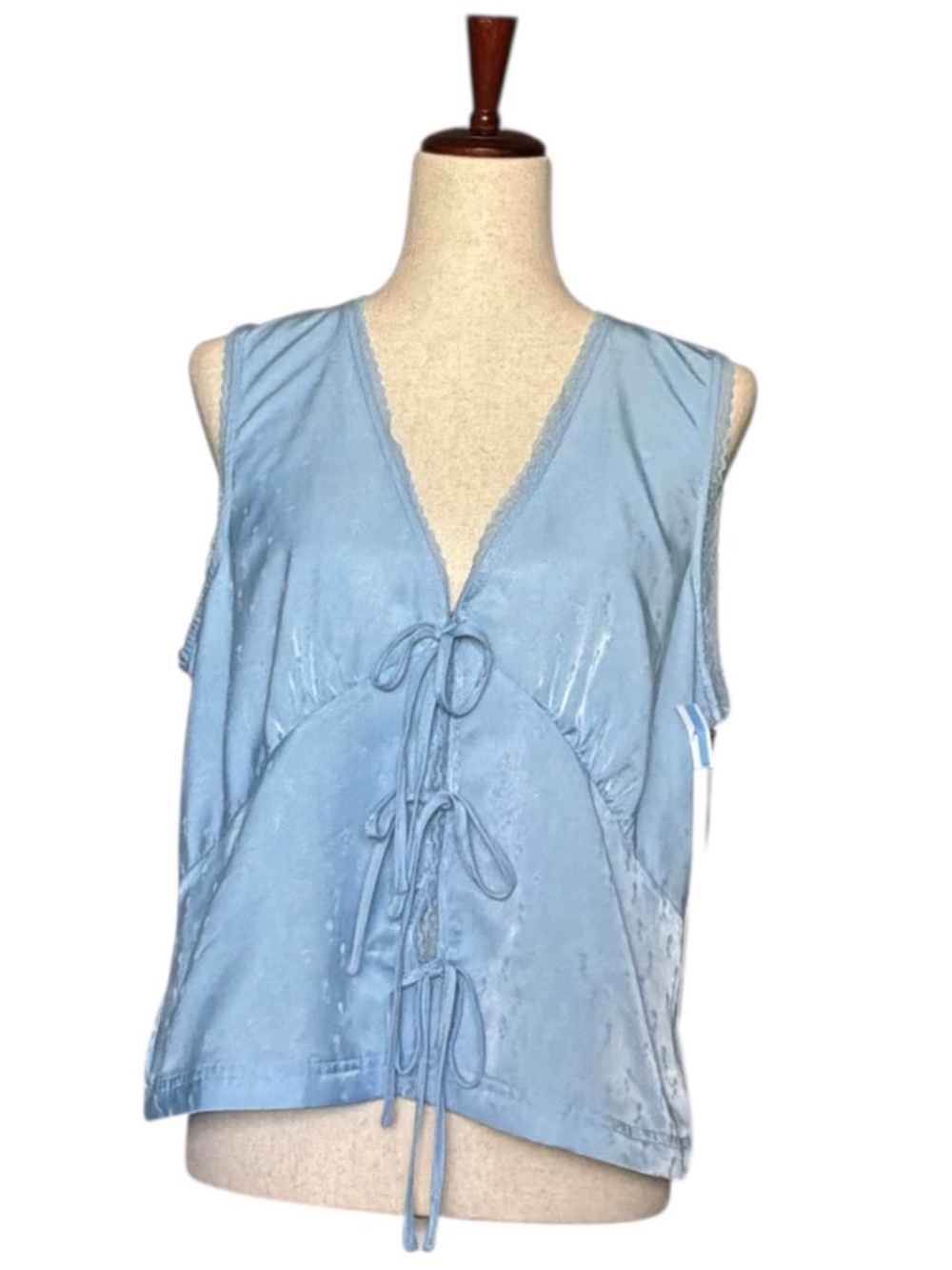 New 1 State Top Blue Sleeveless Top with Lace Edging Size Large